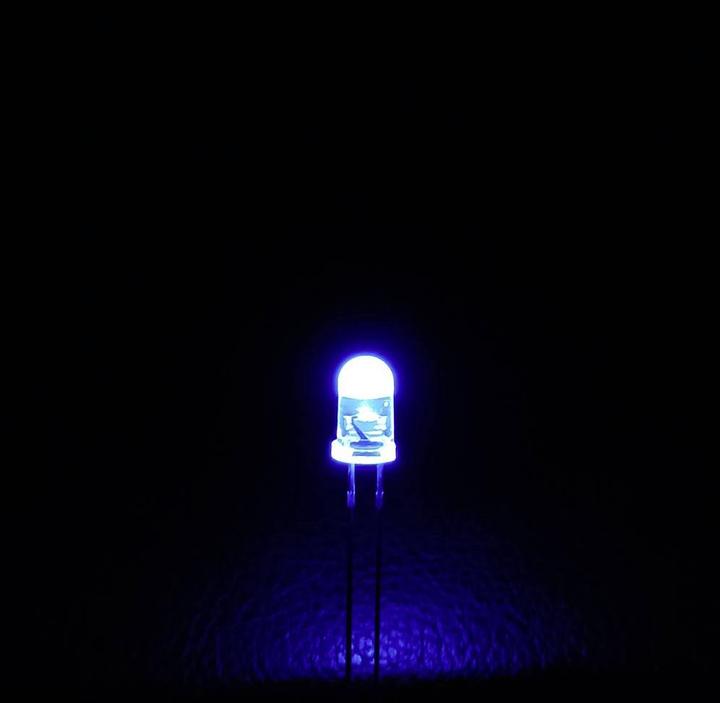Produktbild Tru Components LED bedrahtet 5mm Milchige Linse 100° 20mA 1.8 V, 3.4V Rot, Gelb, Orange, Blau, Grü