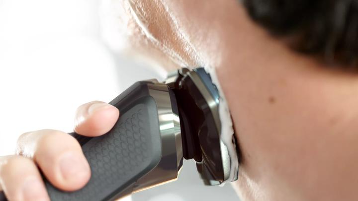 Actual product image Philips SHAVER Series 7000 S7786/55 Men's Rotary Shaver Trimmer