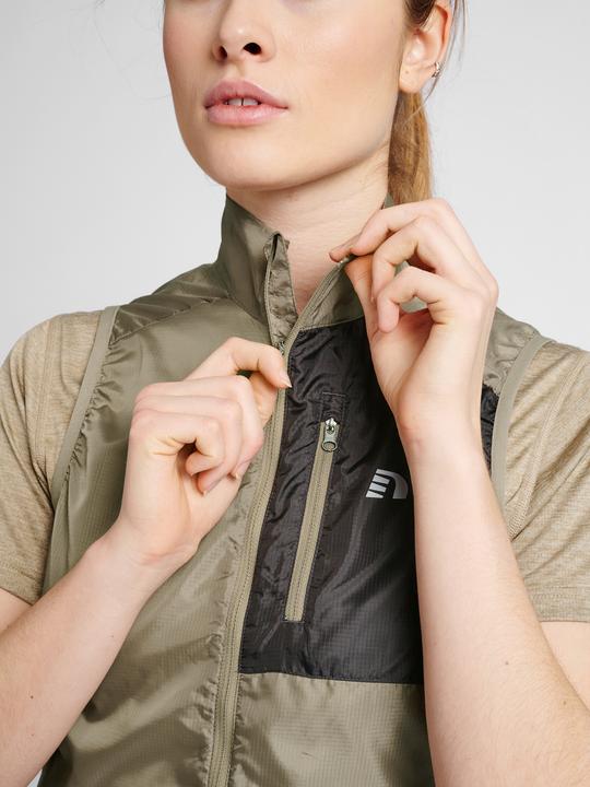 Actual product image Newline Women Packable Tech Gilet (L)