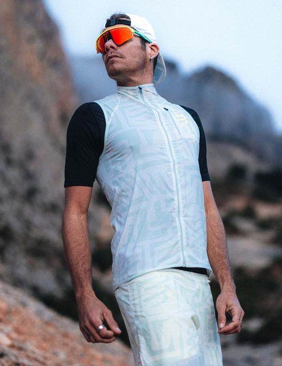 Actual product image Compressport Hurricane Windproof Vest M (XL)