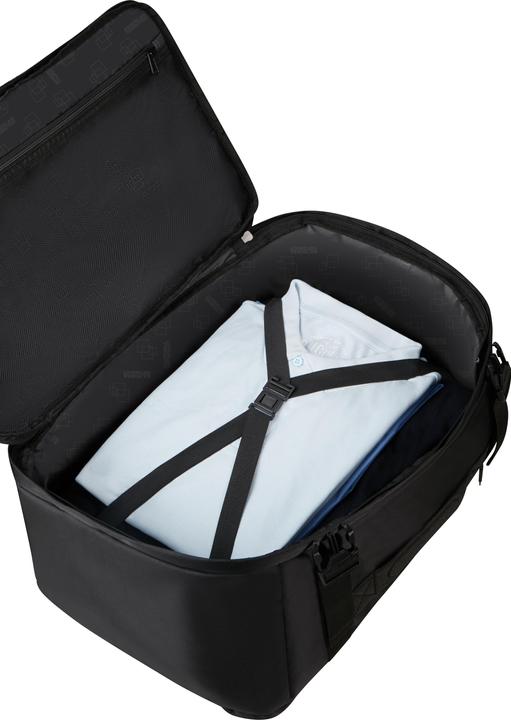 Produktbild American Crew Urban Track Asphalt Black (44 l)