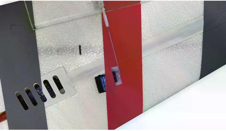 Actual product image Amewi XFly Delta Flyer red (Flying wing)