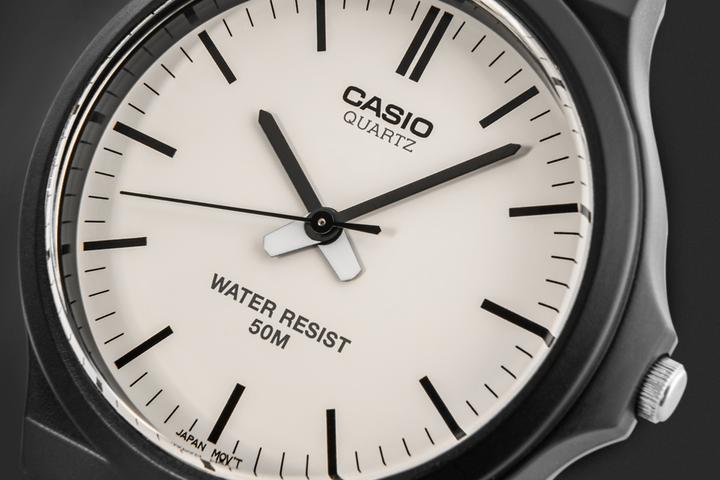 Produktbild Casio Collection - MW-240-7E (Analoguhr, 43 mm)