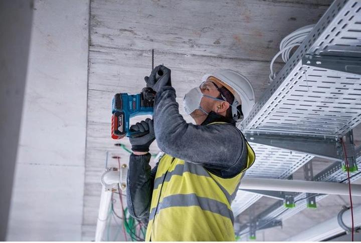 Actual product image Bosch Professional Cordless rotary hammer with SDS plus GBH 18V-22 (Rechargeable battery operated)