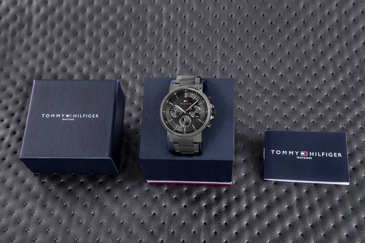 Produktbild Tommy Hilfiger Tyson Herrenuhr 1710590 + BOX