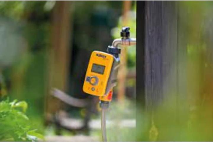 Actual product image Hozelock Select Plus Controller 2224 0000 Irrigation Controller (Irrigation computer)