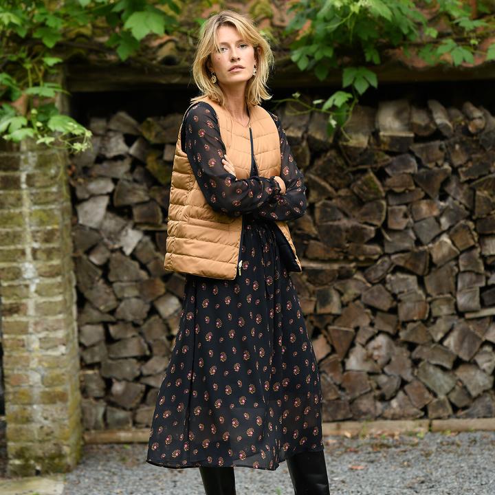 Actual product image Anne Weyburn Wendbares Steppgilet (44)