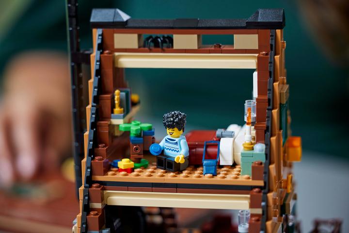 Produktbild LEGO Finnhütte (21338, LEGO Ideas, LEGO Seltene Sets)