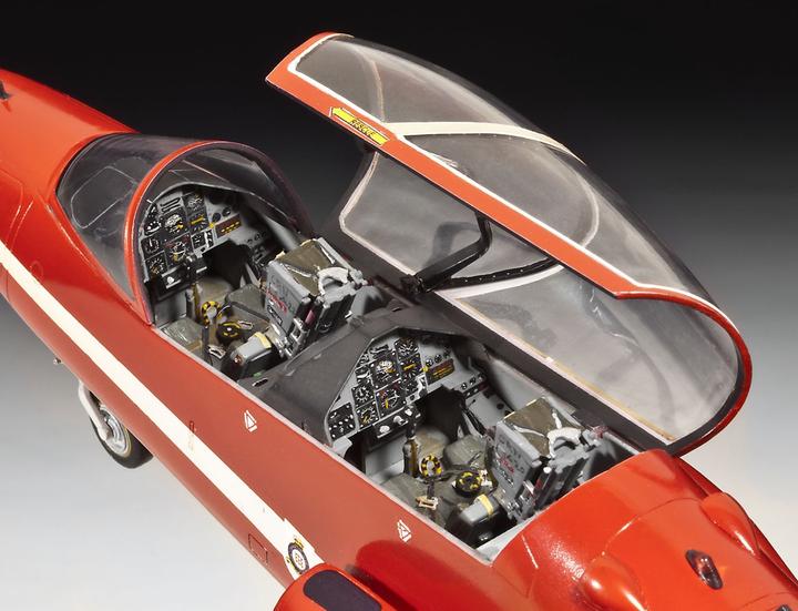 Produktbild Revell BAe Hawk T.1 Red Arrows