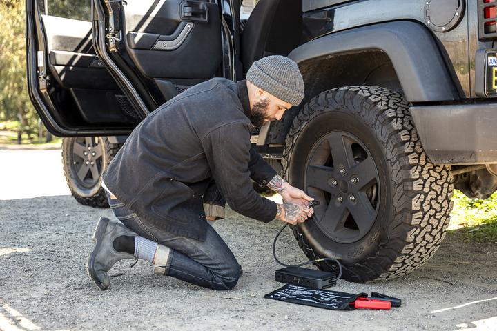 Actual product image mophie Go Rugged - Powerstation Jumpstart Air Compressor (2.40 A, 15000 mAh)
