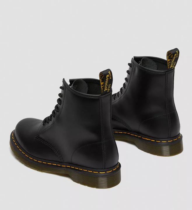 Actual product image Dr. Martens boots (38)