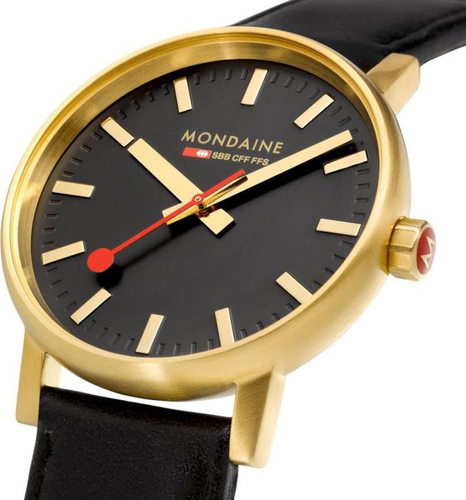 Actual product image Mondaine Evo2 - Ip Gold (Analogue wristwatch, 30 mm)