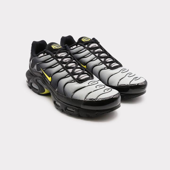 Wolf Grey, Black, opti yellow