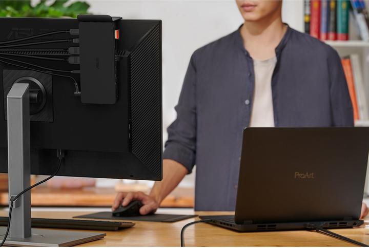 Actual product image ASUS DC500 (Thunderbolt, 10 Ports)