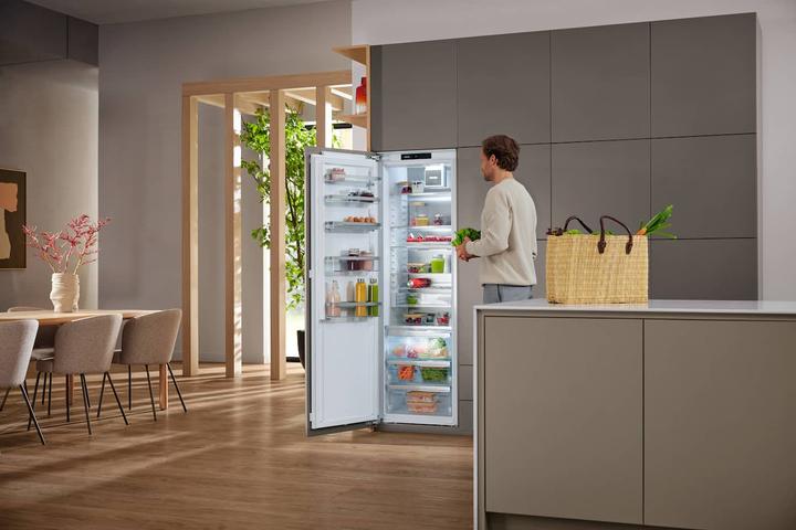 Produktbild Miele K 7797 C R (296 l)