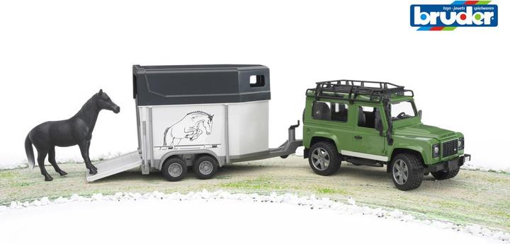 Bruder Land Rover Defender mit Pferdeanhänger