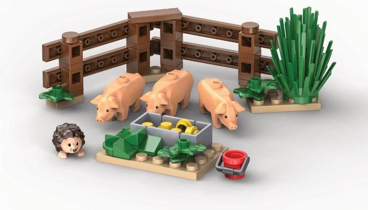 Actual product image Kiddicraft Pigs in the open air