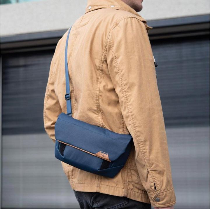 Image du produit Peak Design Pochette de terrain v2 (Sac à bandoulière pour appareil photo, Sacoche de hanche pour appareil photo, 3 l)