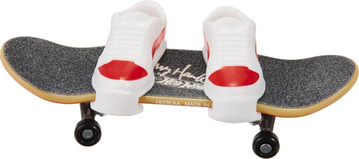 Actual product image Hot Wheels Skate Fingerboard + Shoe Asst