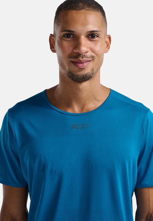 Actual product image 2XU Light Speed Tech Tee (M)