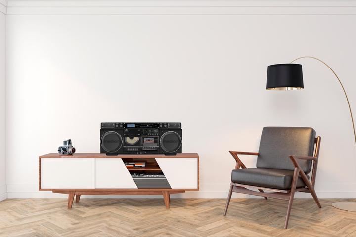 Produktbild Medion LIFE® P66538 Retro-Boombox DAB+/PLL-UKW Radio, Bluetooth® 5.3 für das Abspielen von Smartphone & Co (DAB+, FM, Bluetooth)