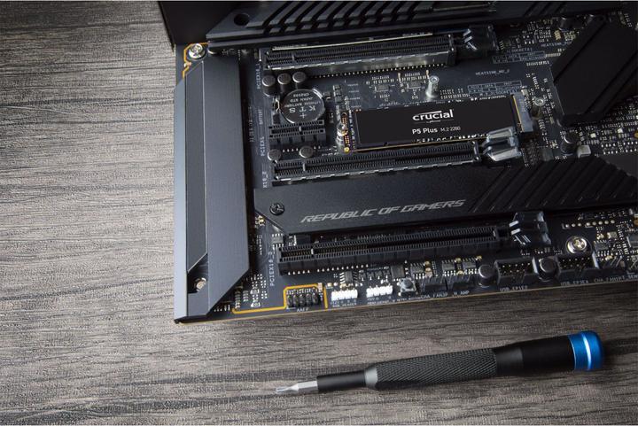 Immagine prodotto Crucial P5 Plus (2000 GB, M.2 2280)