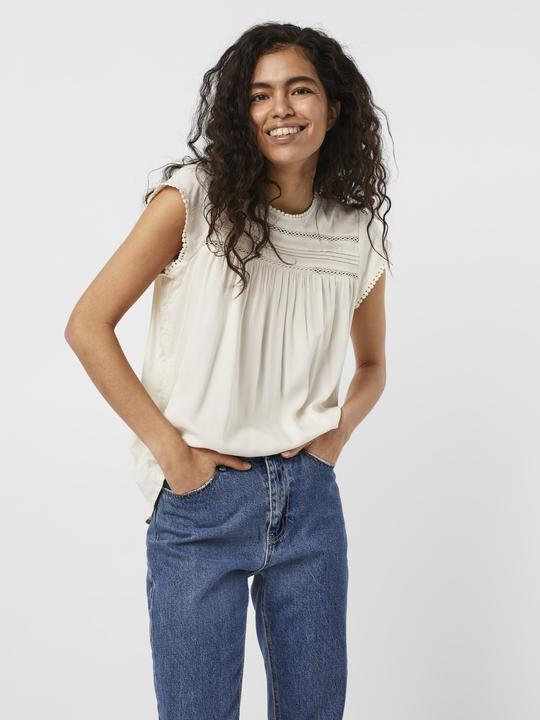 Image du produit Vero Moda Haut en dentelle avec manches courtes (XL)