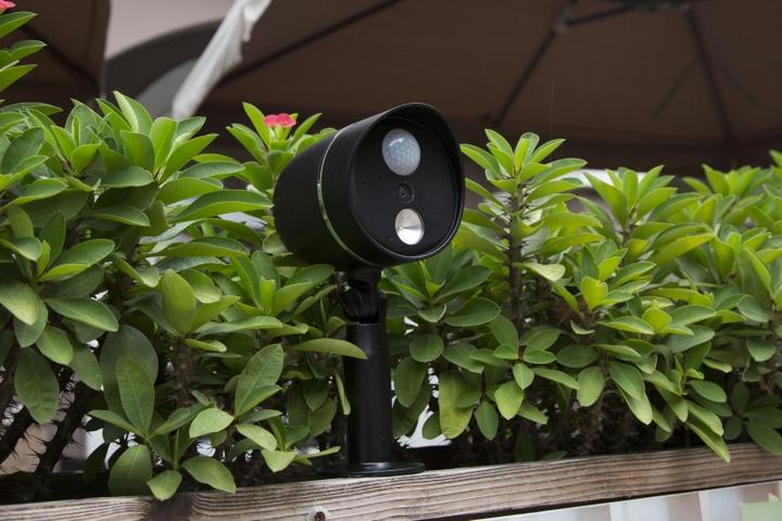 Actual product image Technaxx Surveillance camera HD outdoor camera with LED lamp TX 106 (1280 x 720 pixels)