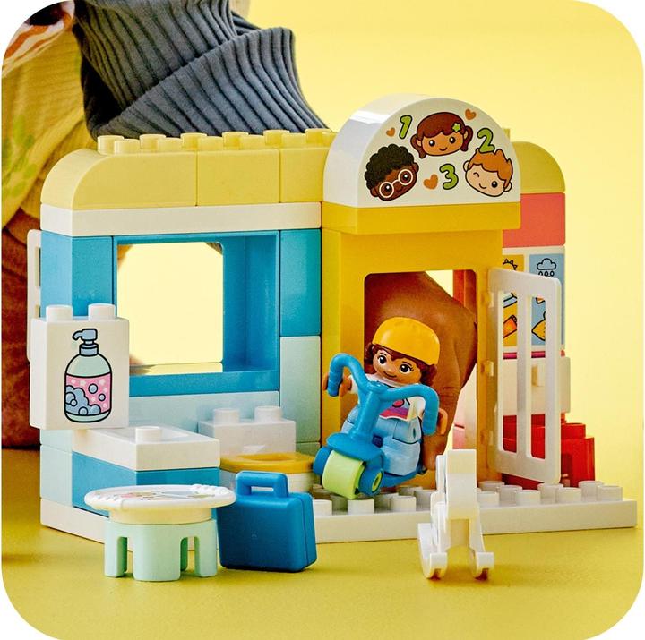 Immagine prodotto LEGO Gioca e divertiti all'asilo nido (10992) (10992)