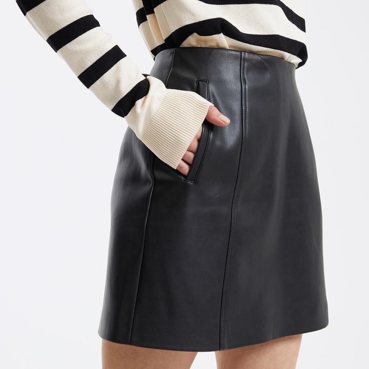 Actual product image La Redoute Collections Faux leather mini skirt (40)