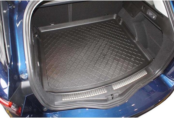 Actual product image ProPlus Boot tray for Renault Megane IV Grandtour from 2016 to today (on Vario floor in upper loading area)