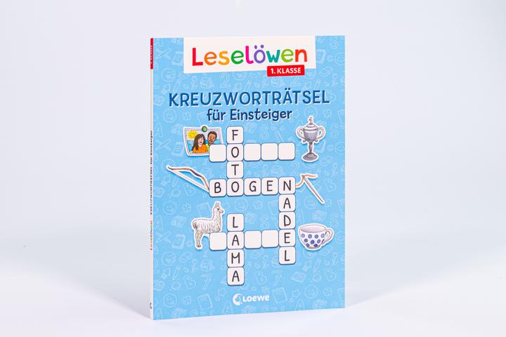 Actual product image Loewe Leselöwen Kreuzworträtsel für Einsteiger - 1. Klasse (Himmelblau) (German, Katrin Merle, Loewe learning and puzzles, Loewe first readers, 2023)