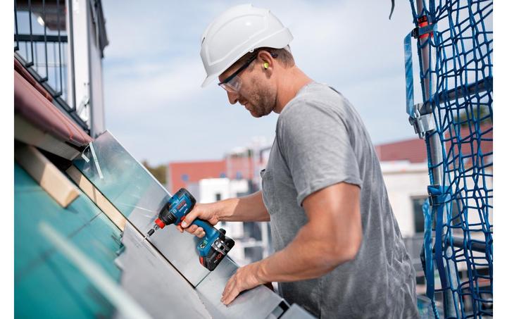 Actual product image Bosch Professional Cordless impact wrench GDX 18V-210 C (Rechargeable battery operated)