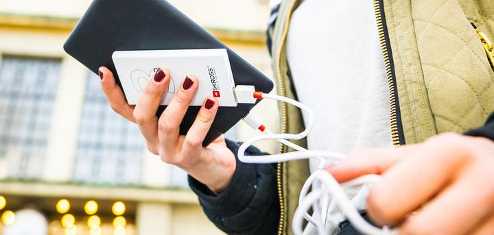Actual product image Skross USB A - USB C (2 m, USB 2.0)