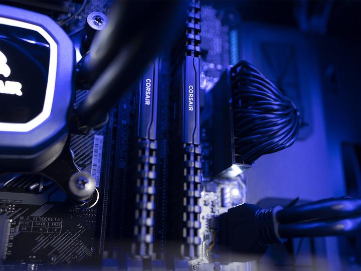 Immagine prodotto Joule Performance RTX4070TI I7 (Intel Core i7-13700F, 32 GB, 1000 GB, GeForce RTX 4070 Ti)