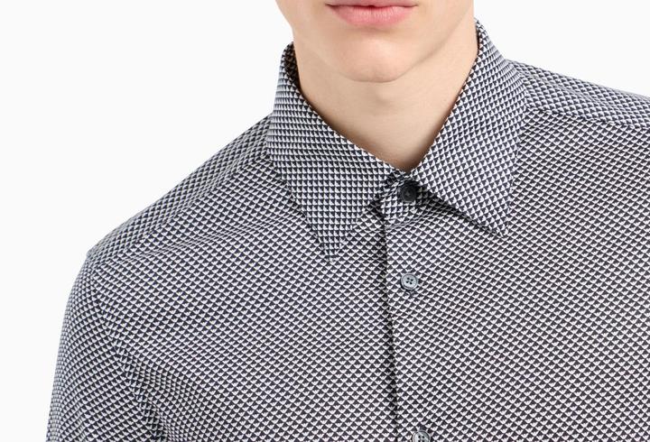 Image du produit Emporio Armani Shirt (S, M, L, XL, XXL, 3XL)