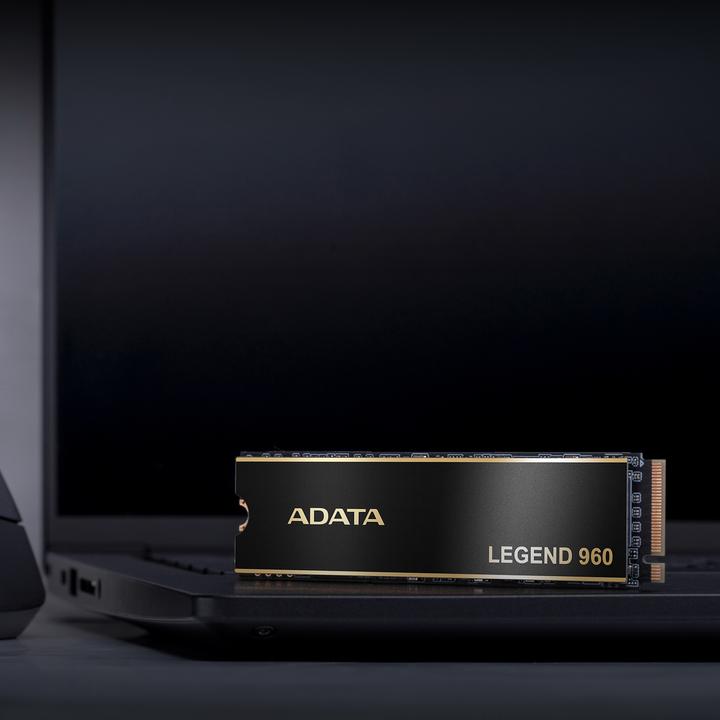 Actual product image Adata Legend 960 (4000 GB, M.2 2280)