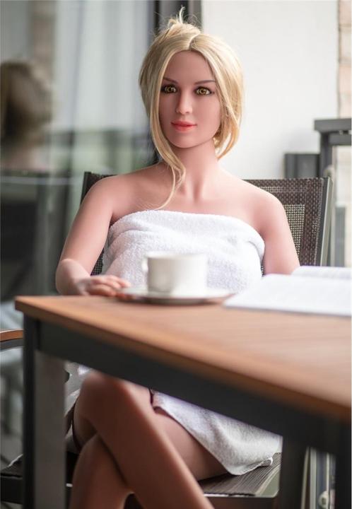 Actual product image Jessy Summer Love doll