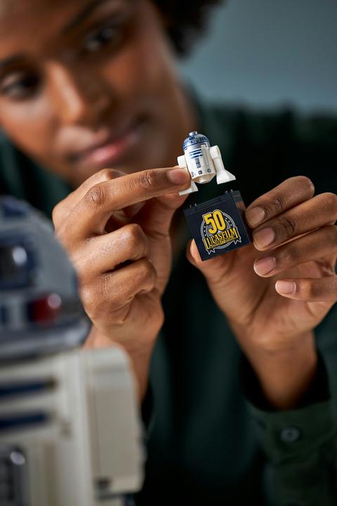 Actual product image LEGO Star Wars R2-D2 (75308) (75308, LEGO Rare Sets, LEGO Star Wars)