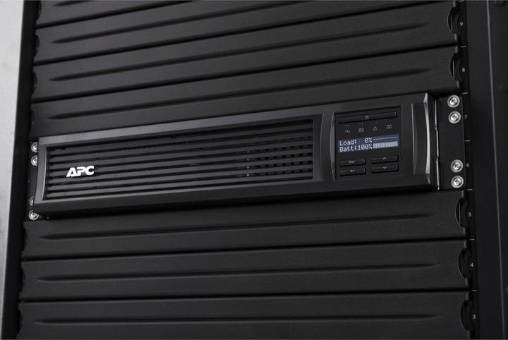 Produktbild APC Smart UPS SMT750RMI2UNC mit Netzwerk Karte (750 VA, 500 W, Line-Interaktiv USV)
