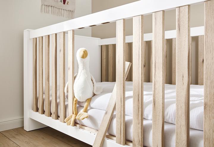 Produktbild Pinolino Kinderzimmer-Set „Lova” breit gross, 3-tlg. (Kinderkleiderschrank)