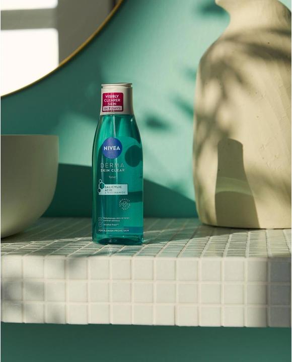 Actual product image NIVEA Derma Skin Clear Facial Toner (Tonic water, 200 ml)