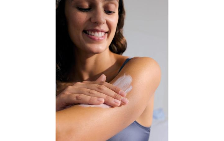 Produktbild NIVEA Q10 Straffend + Anti-Falten Hals & Dekolleté Creme (Körpercreme, 200 ml)
