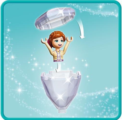 Actual product image LEGO Anna's castle courtyard (43198, LEGO Disney)