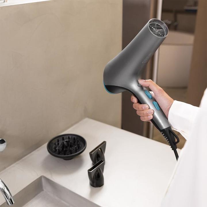 Image du produit Cecotec Bamba IoniCare 5320 Flashlook Black Sèche-cheveux 2200W avec deux concentrateurs et un diffuseur
