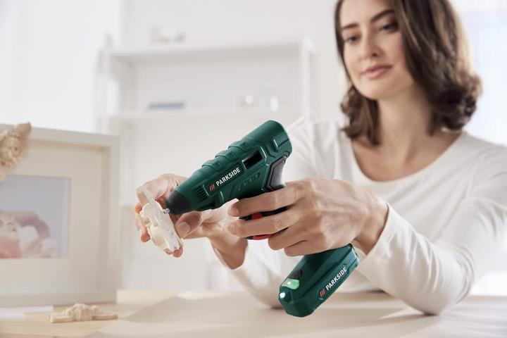 Actual product image Parkside Akku-Heissklebepistole PHPA 4
