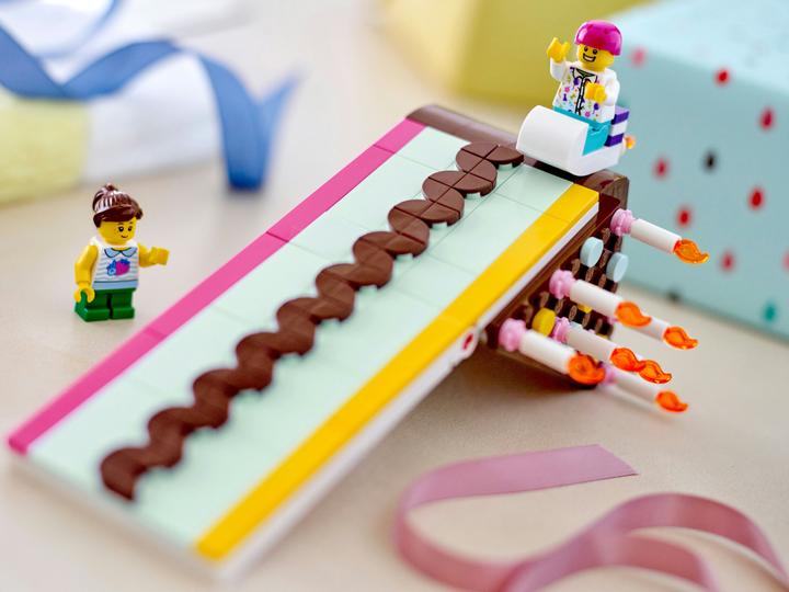 Image du produit LEGO Gâteau d'anniversaire (40641, LEGO Classic, LEGO difficiles à trouver)
