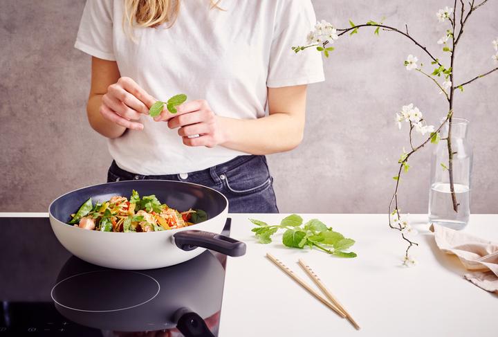 Immagine prodotto Brabantia Wok Indu+, 28 cm, antiaderente (28 cm, Wok, Alluminio)