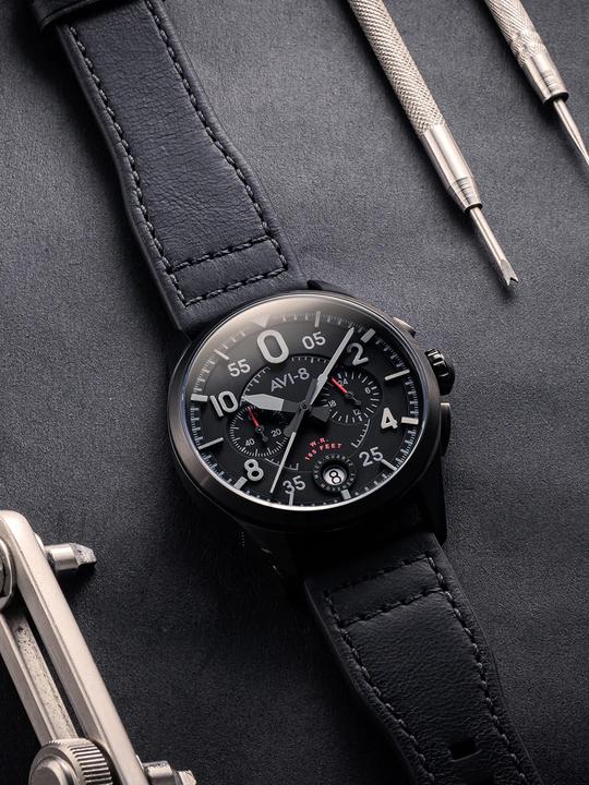 Actual product image AVI-8 AV-4089-03 Spitfire Chronograph 42mm 5ATM (Chronograph, 42 mm)