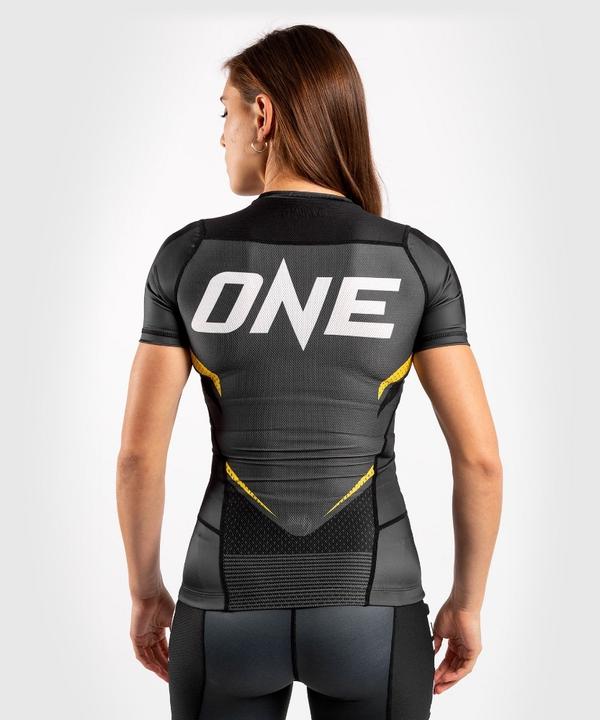Image du produit Venum ONE FC Impact Rashguard (M, L)